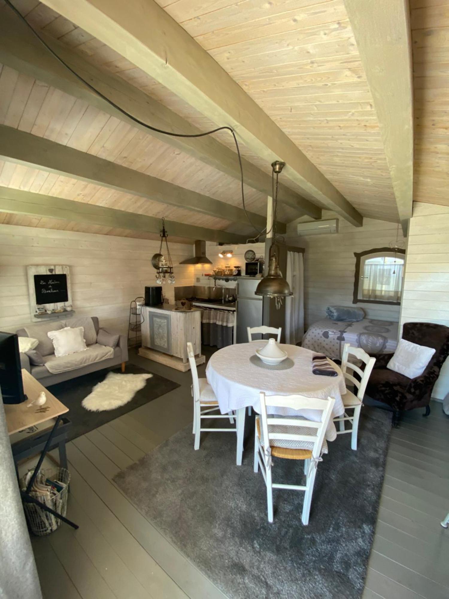 Chalet De Charme Aniane Bagian luar foto