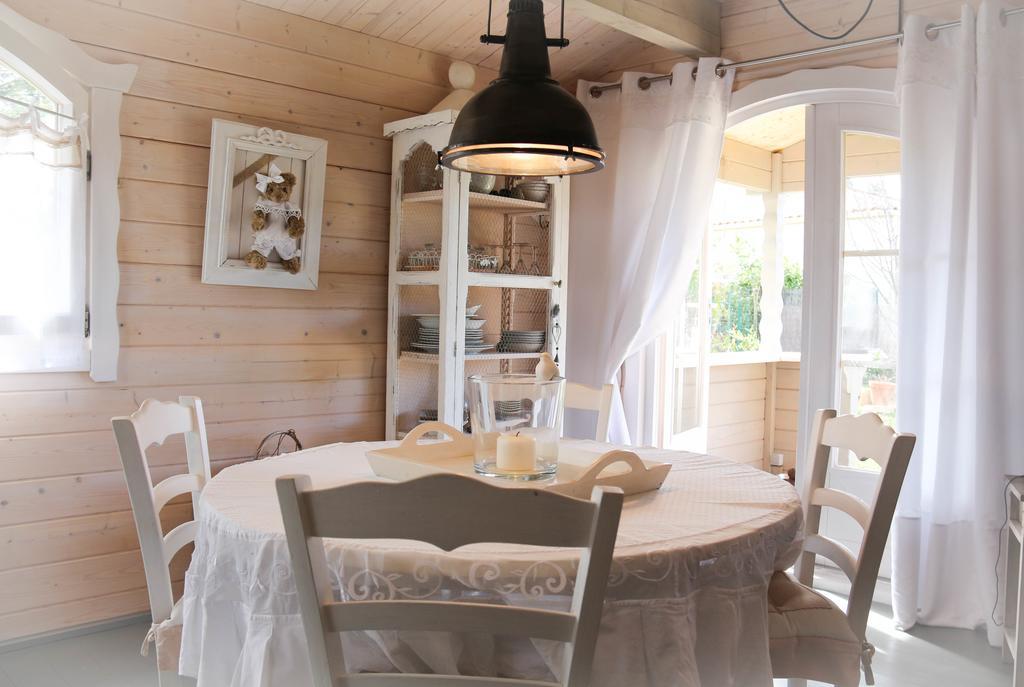 Chalet De Charme Aniane Ruang foto